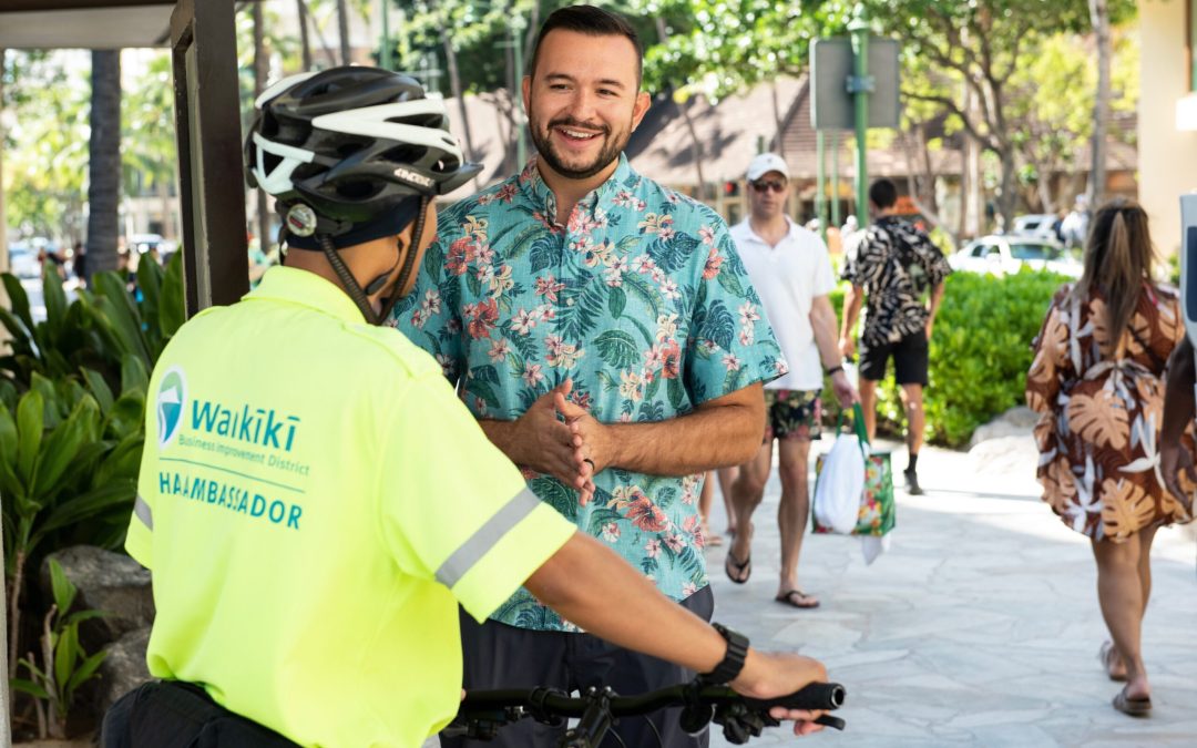 Denby Fawcett: City Pays For Team of Aloha Ambassadors To Make Waikiki Safer At Night – Civil Beat